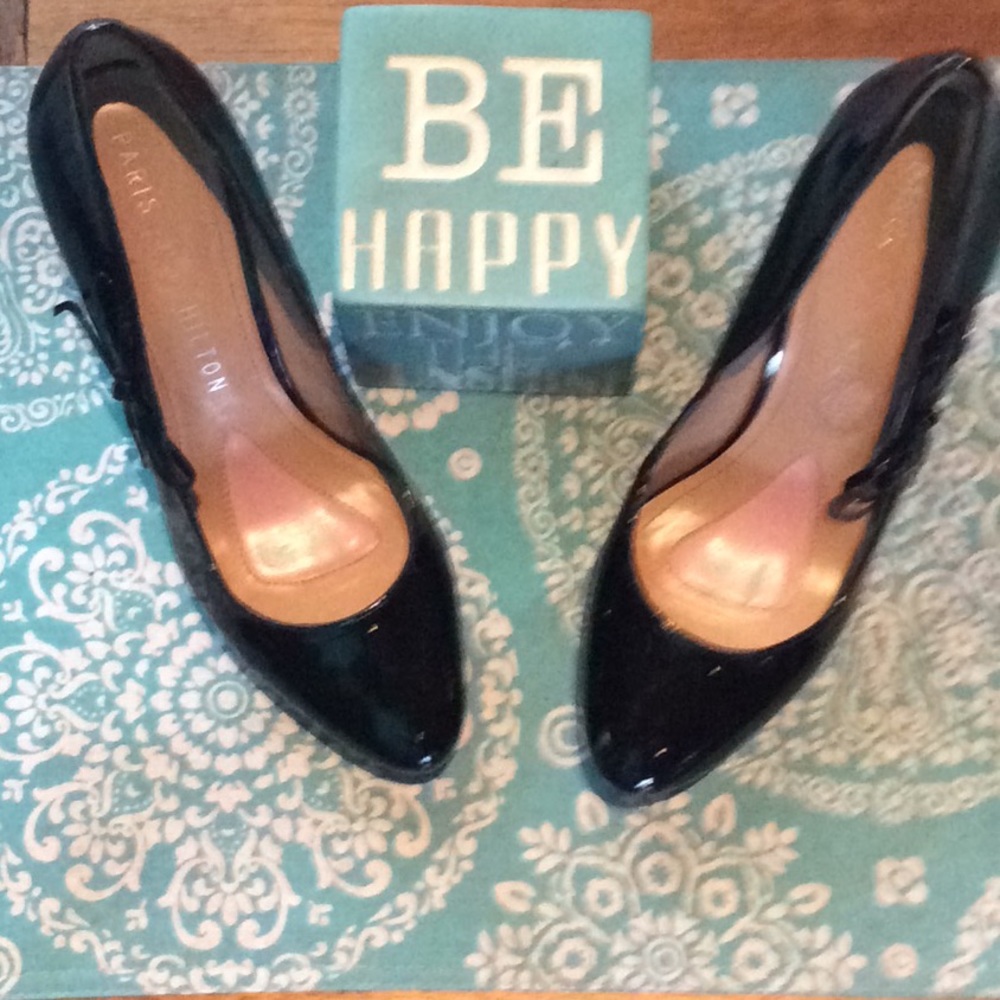 Paris Hilton Pumps